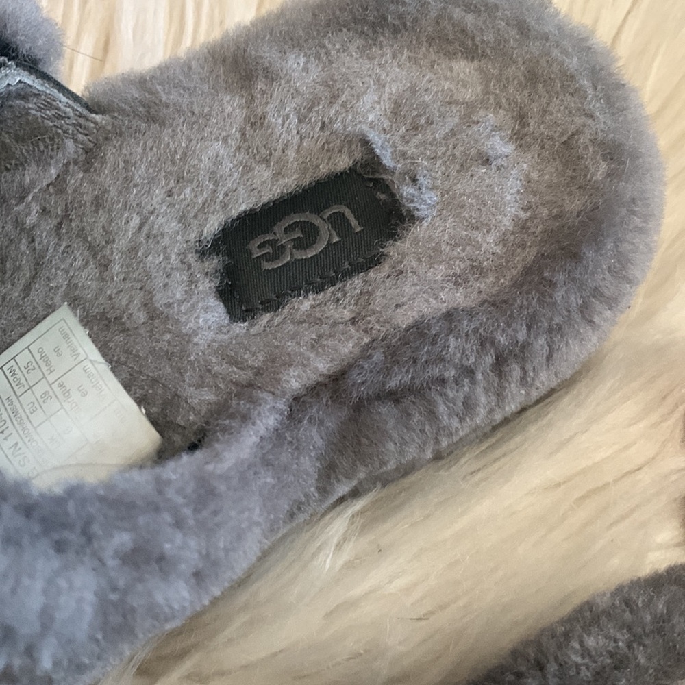 Ugg fuzz yeah sleeper sandals sz 8 euc - Picture 6 of 7